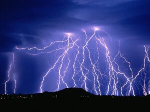 1379398021_lightning-wallpaper-960x720