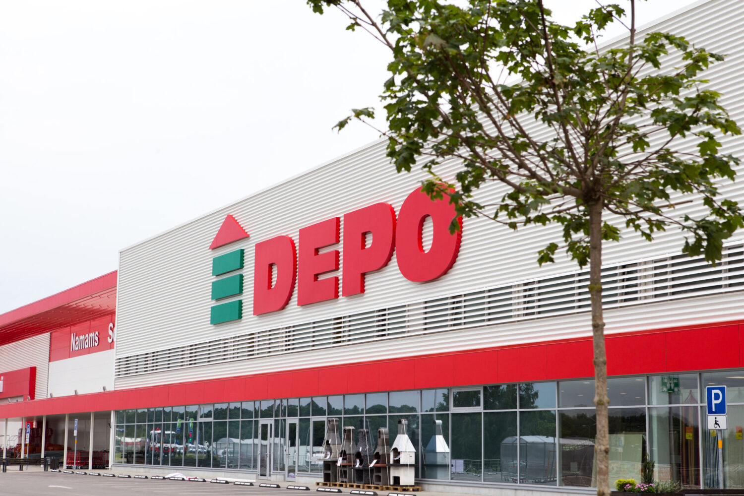 kaune-atidaryta-depo-parduotuve-5d0c7ff27d5af