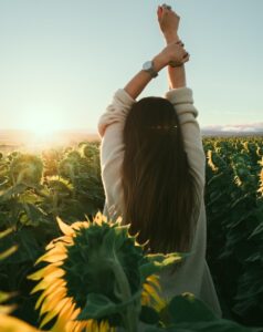 photo-1484800089236-7ae8f5dffc8e