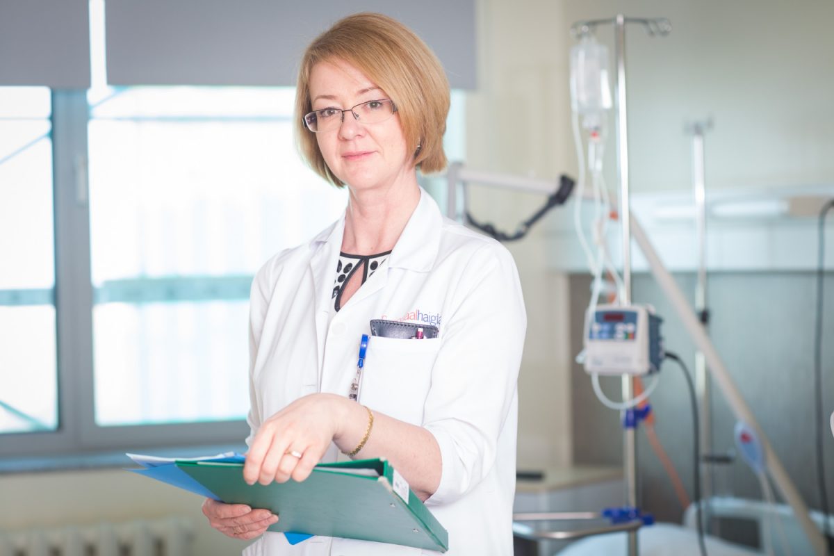 prosta_drhelispokker-1200x800