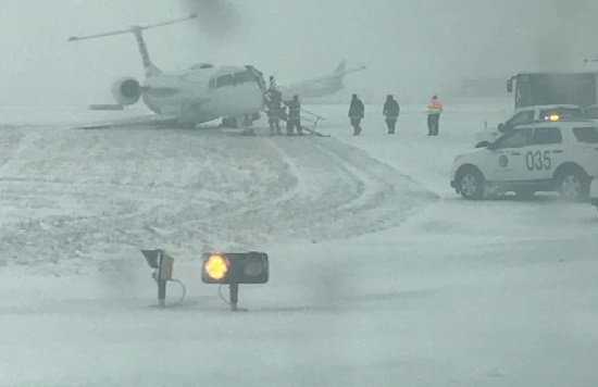 5690575_111119-wls-plane-skid-4p-vid