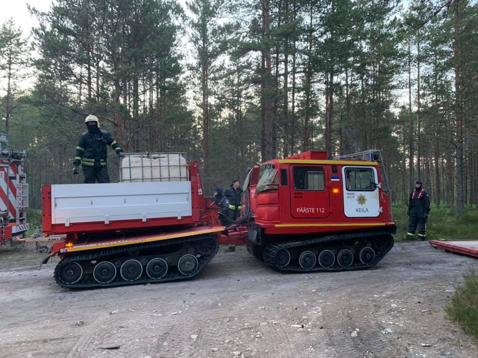 FOTOD: Äike süütas loomalauda ja rabametsa. 38 197344175 1223618331428095 4513915405110151167 n