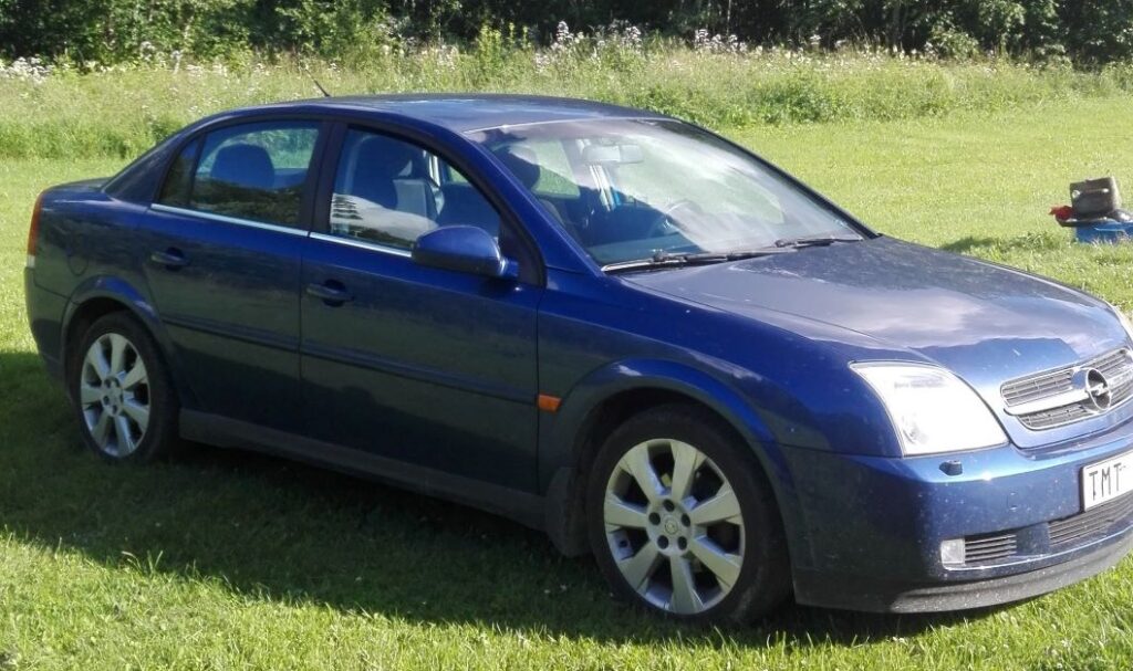 Tumesinine Opel Vectra