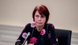 eriolukord-irja-lutsar-koroona-pressikonverents-valitsus-93910971