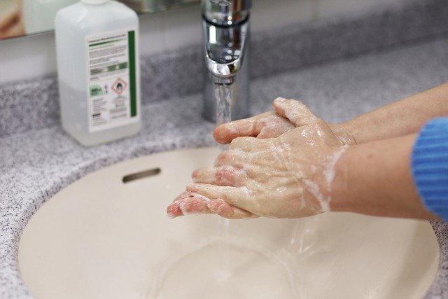 wash-your-hands-gf2413c5bf_640