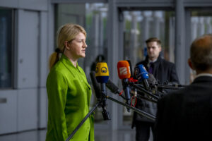 20220406_arrivals_865