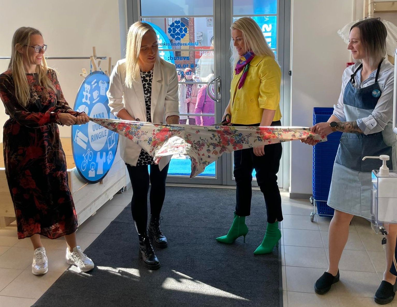 Viljandi poe avamine