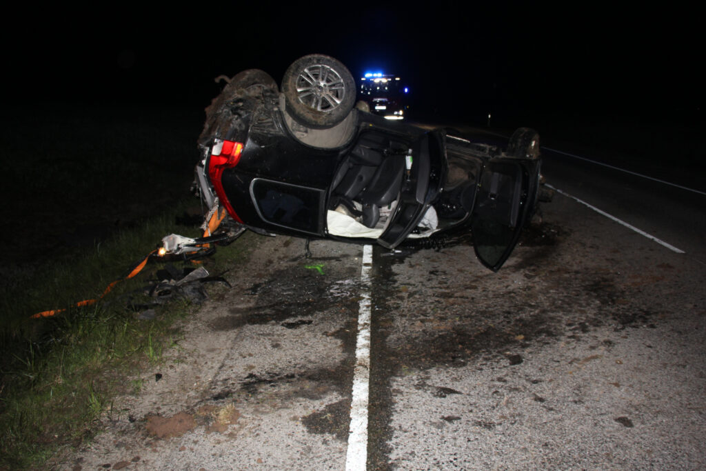 TÄIENDATUD: Raskes liiklusõnnetuses hukkus 31-aastane mees. FOTOD. 6 pildid 2