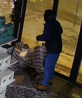 FOTOD: <strong>Politsei palub abi kuriteos kahtlustatavate tuvastamisel</strong> 8 kahtlustatav4