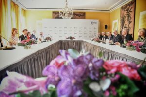 52694549006_d74d21ffa2_c