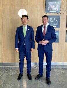 Välisministeeriumi kantsler Jonatan Vseviov Korea presidendi eriesindaja ja nõuniku Jang Sung-Miniga, 20.04.2023