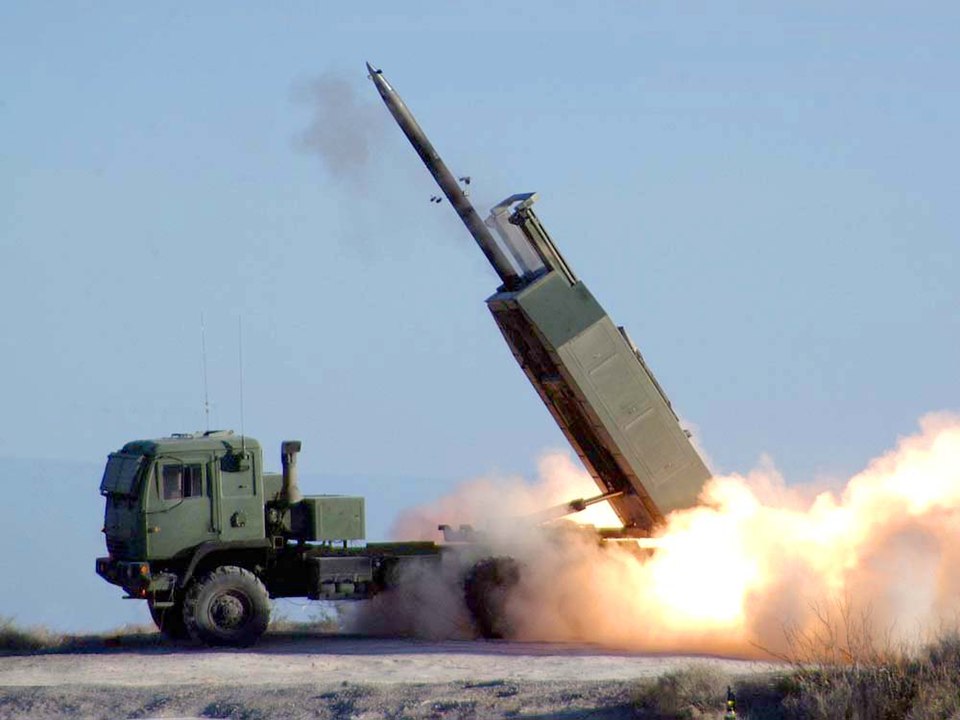 960px-HIMARS_-_missile_launched