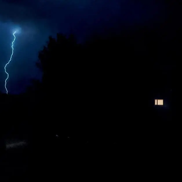 FOTOD: Öösel möllas suur äiksestorm Jõgeval. 11 368010302 6889696794395702 2912316549353738806 n