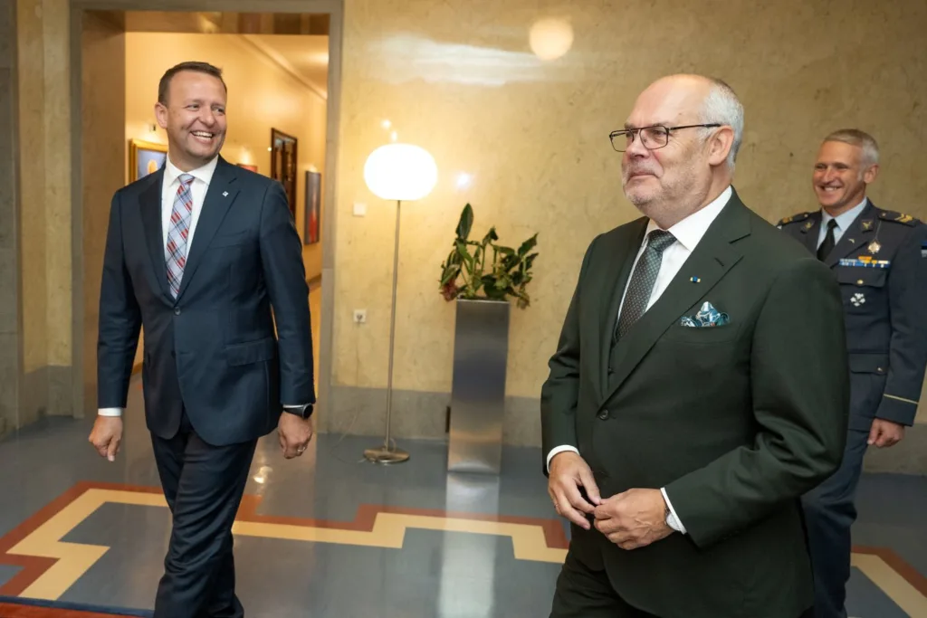 President Karis kohtus kõigi parlamendierakondade juhtidega. Galerii 10 53164197863 81ca4e023a h