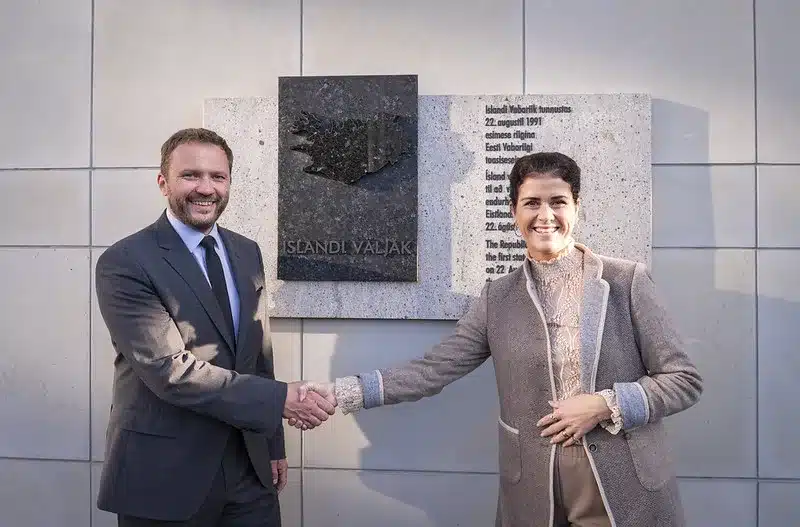 53220011583_a187952114_c