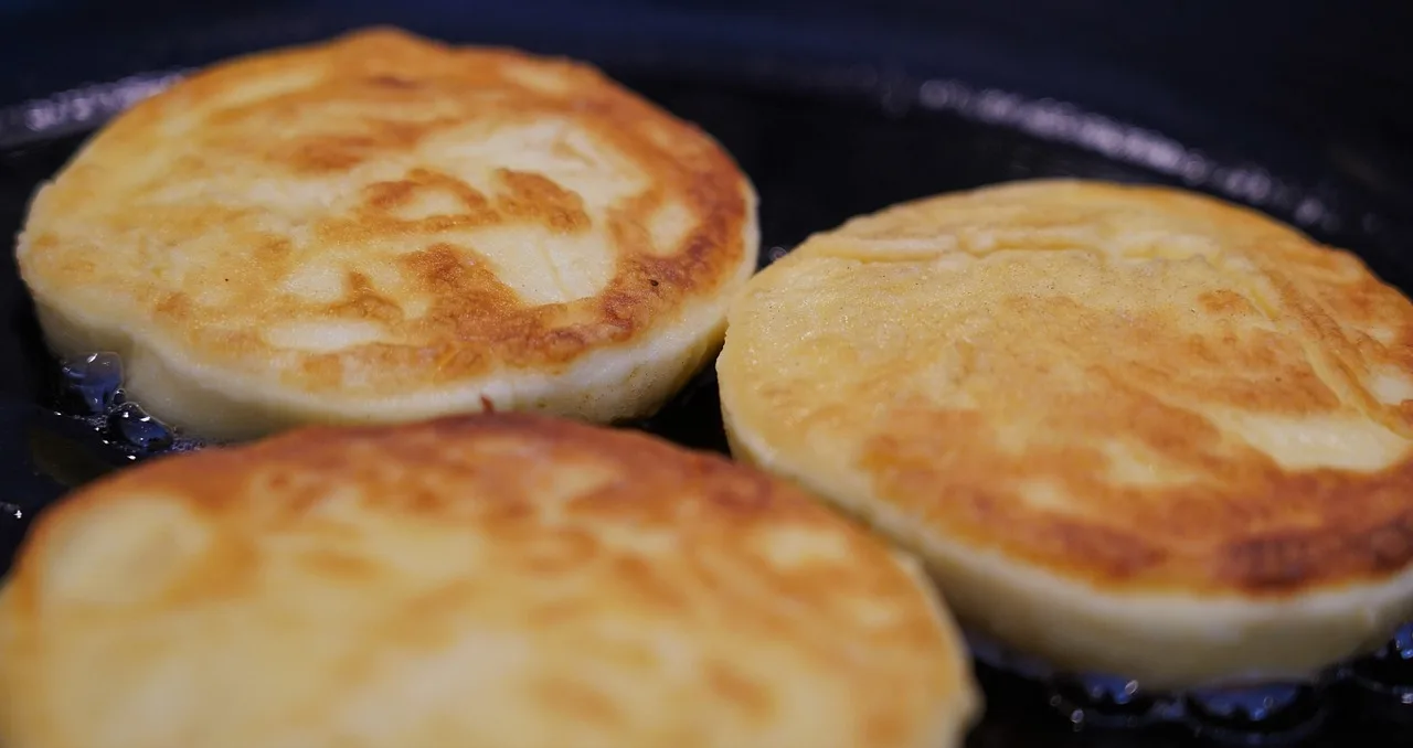 cottage-cheese-pancakes-7347153_1280