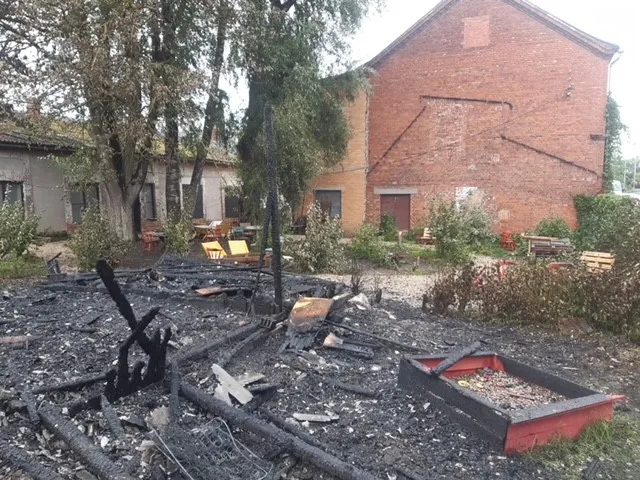 TÄIENDATUD: Tartus põles puukuur, kahjustada sai pagaritöökoda ja laste mänguväljak 6 kroonuaia jpg