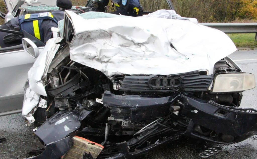 TÄIENDATUD: Lääne-Virumaal toimus väga raske avarii, surma sai 1 ja vigastada 3 inimest. 6 2048 1269 max