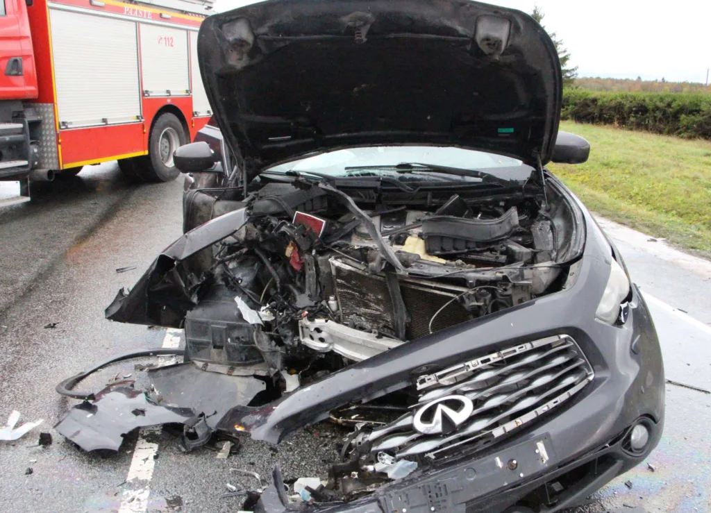 TÄIENDATUD: Lääne-Virumaal toimus väga raske avarii, surma sai 1 ja vigastada 3 inimest. 5 2048 1477 max