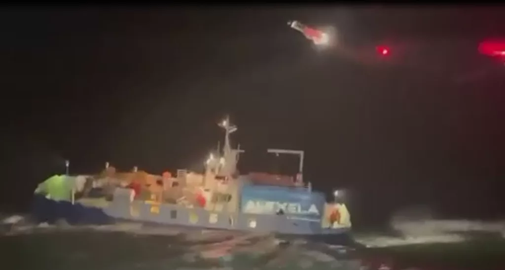 TÄIENDATUD: Lisatud õnnetuse fotod-ja videod. Praamlaev Amalie jätkab turvaliselt liikumist Läti ranniku suunas 4 Amalie foto2