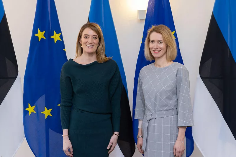 53524383156_e3c2859a2f_c