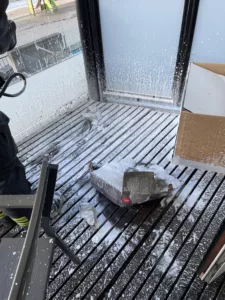 Põlenud karp Supluse puiesteel_2.02