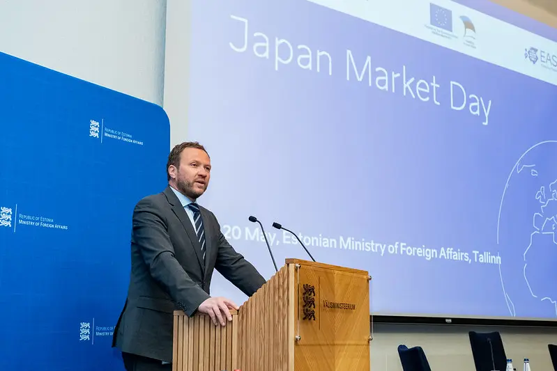 53732784837_0bc5a37ec4_c