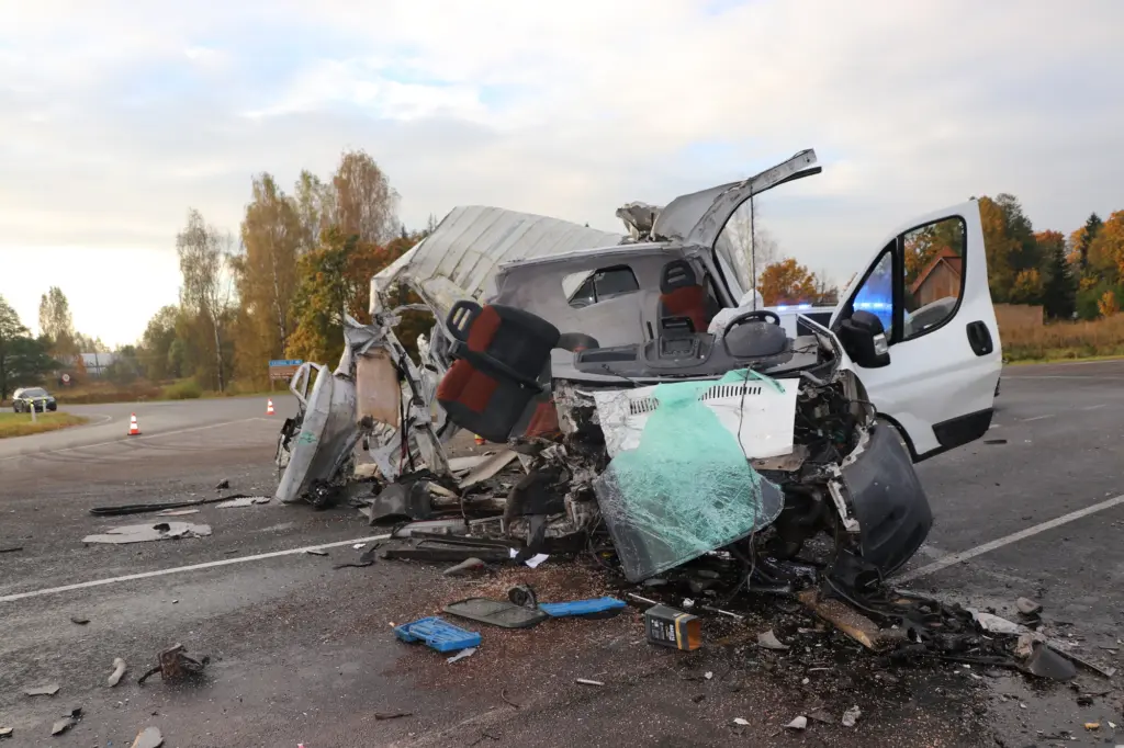 FOTOD: Tartumaal hukkus liiklusõnnetuses kaks inimest 7 Foto3